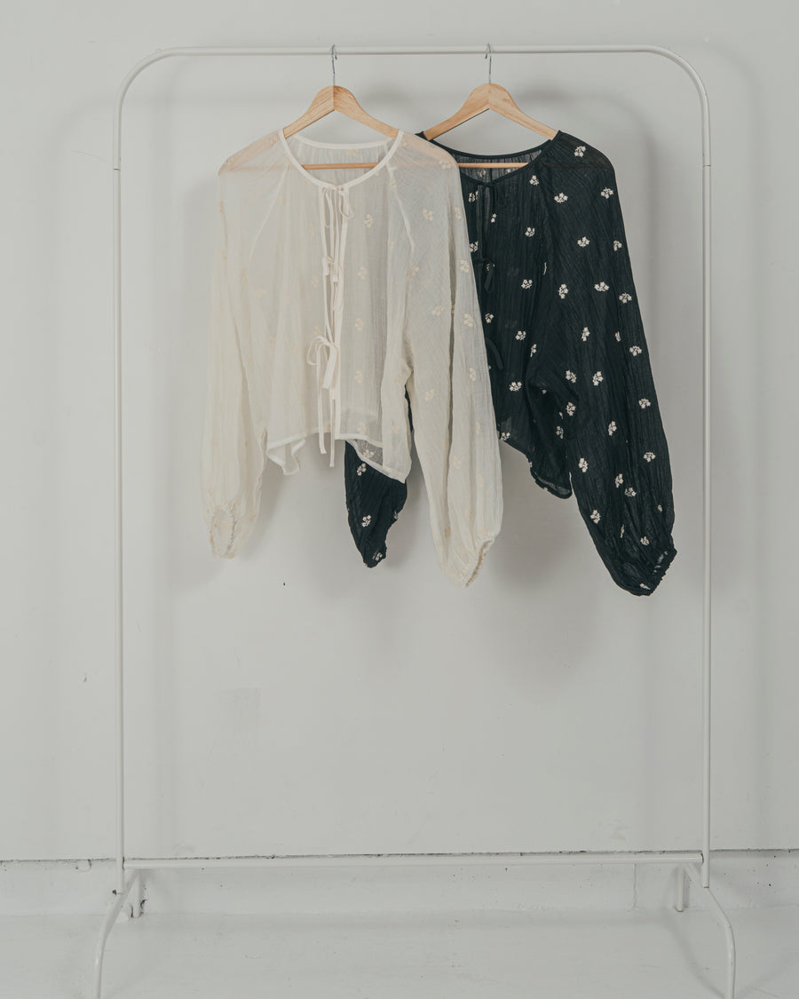 ［SET］フロントリボン刺繍 Veilブラウス + 刺繍 Veilロングパンツ（2SET）