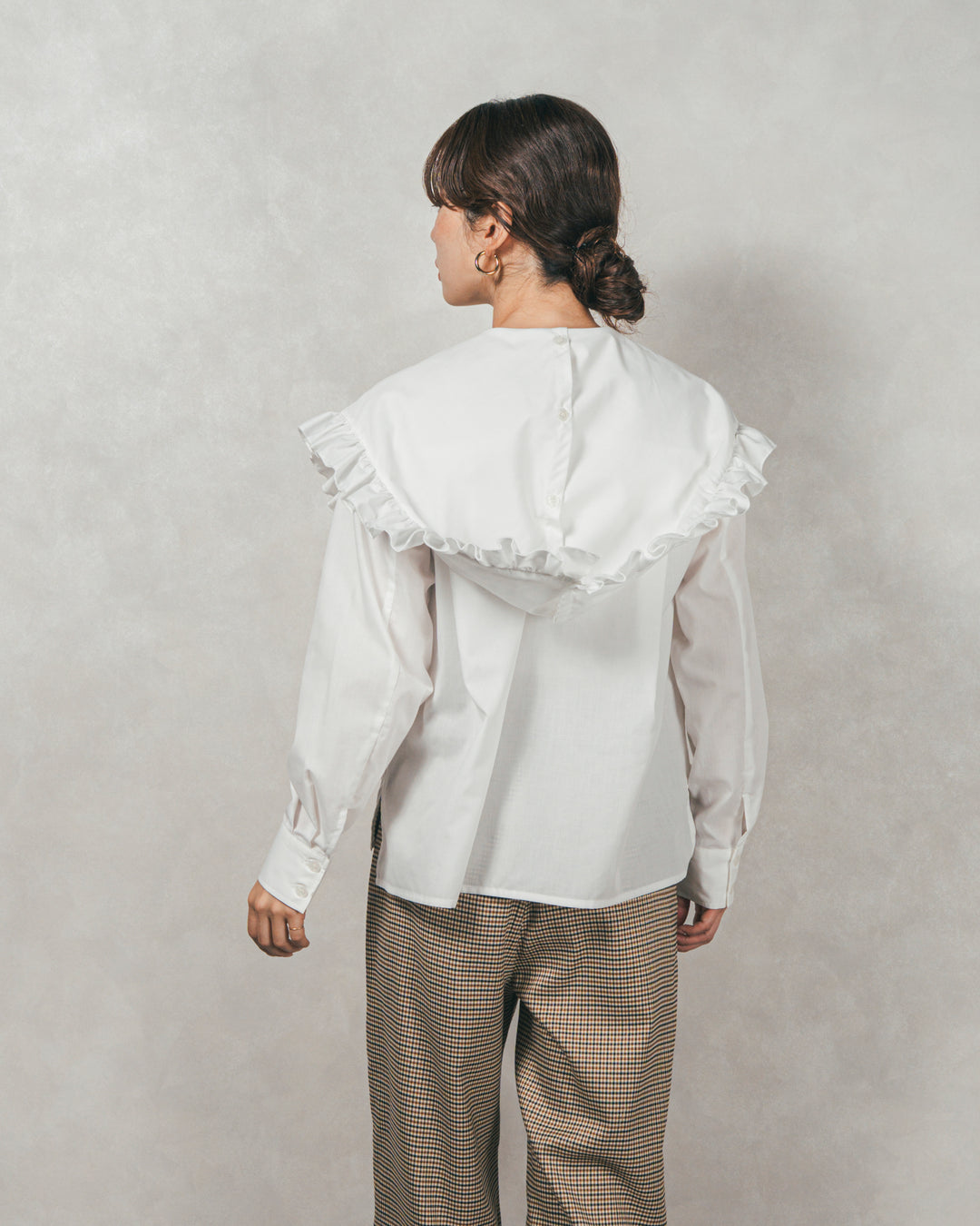 ［SET］2WAYビッグフリルカラーブラウス+Effortless チェックタックパンツ（2SET）