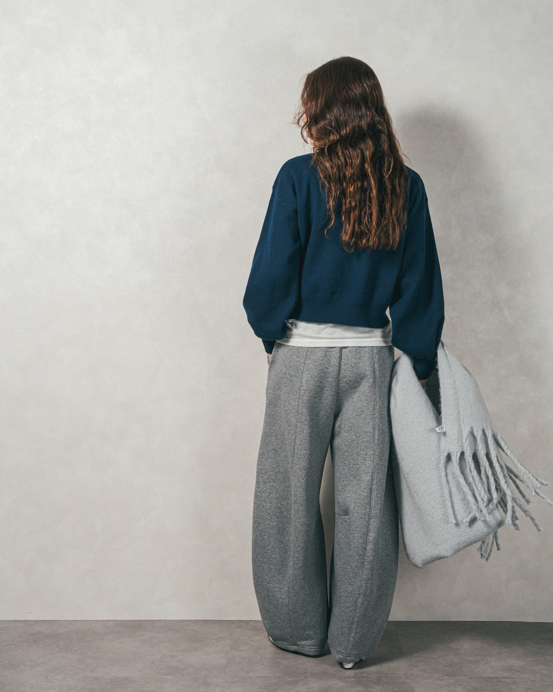 ［SET］スウェットライクロゴ刺繍ニット+Relax 裏起毛カーブパンツ（2SET）