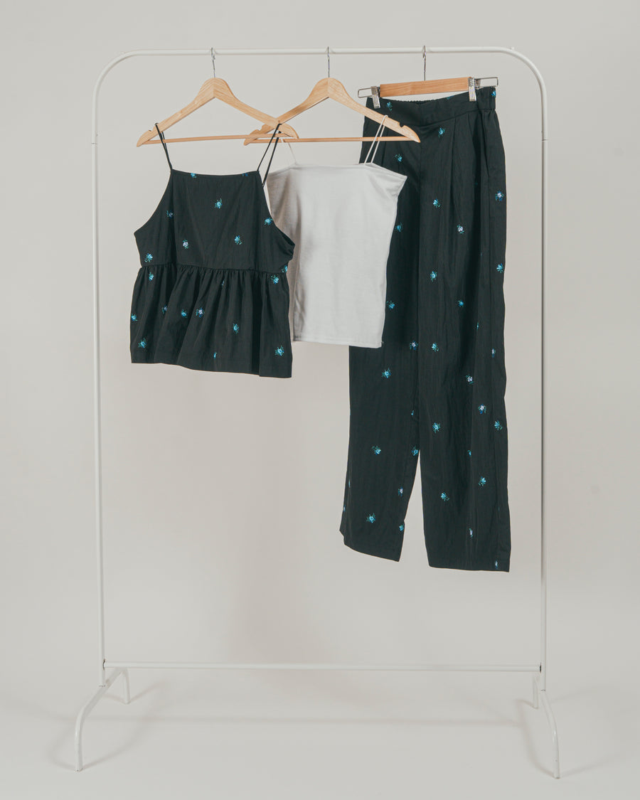 ［SET］Flower刺繍　ボリュームキャミ + Flower刺繍　タックパンツ + カップ付きカットリブキャミ（3SET）