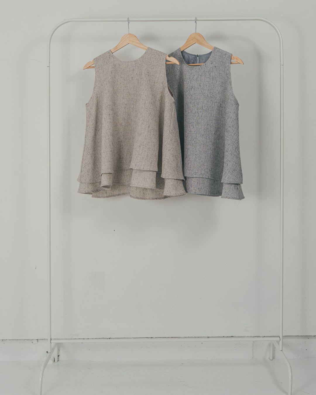 ［SET］Tweedノースリティアードタンクトップ + 10oz サイドタック リラックスデニムパンツ（2SET）
