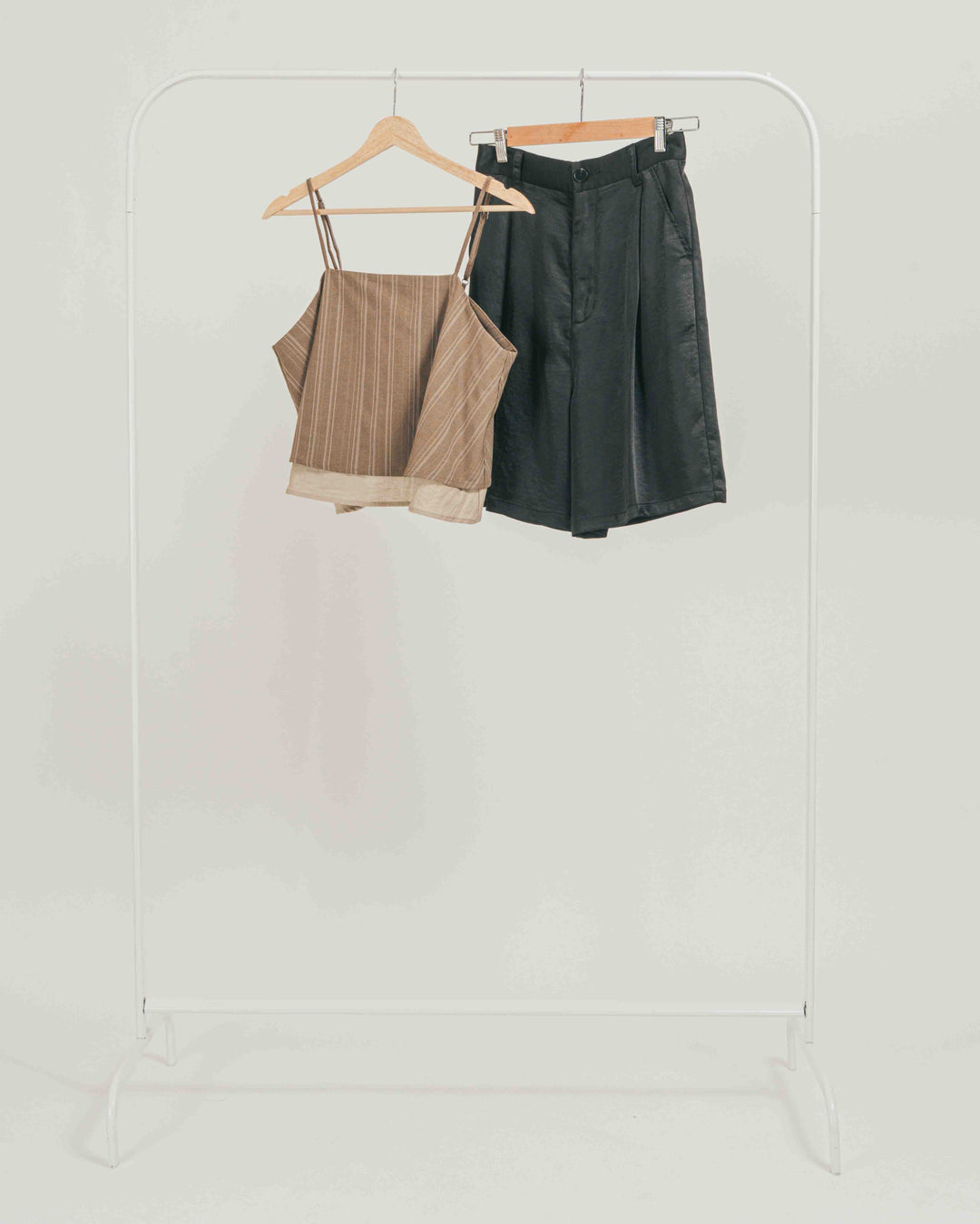 ［SET］リネンストライプ レイヤードキャミ + Vintageサテン　ハーフパンツ（2SET）