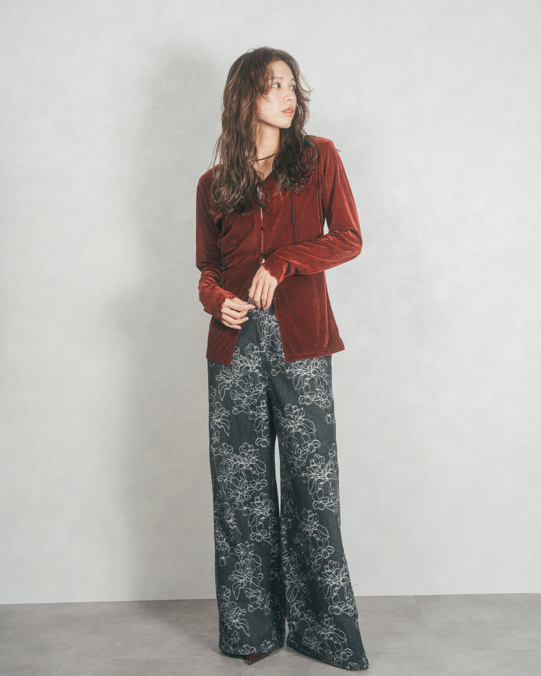 ベロア Vネックカーディガン (BORDEAUX)