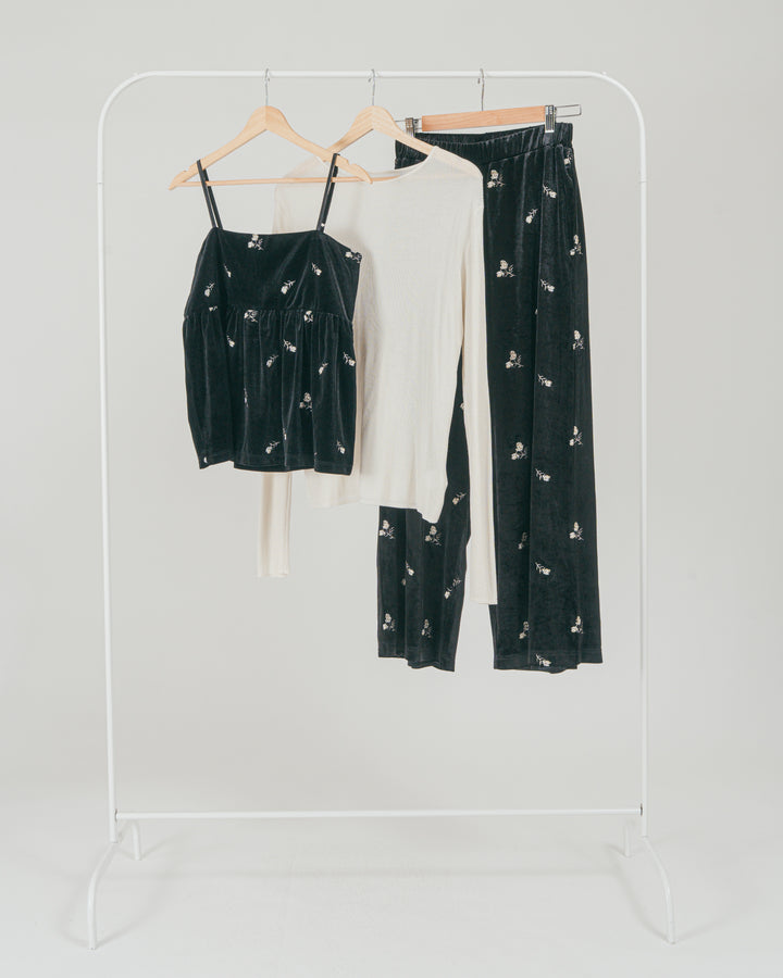 ［SET］Flower刺繍 ベロアペプラムキャミ + Flower刺繍 ベロアパンツ + ボートネックSheerリブニット（3SET）