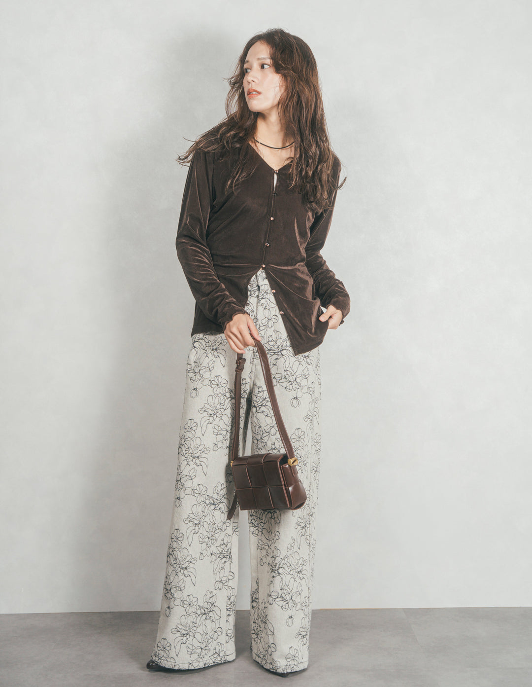 ベロア Vネックカーディガン (BROWN)