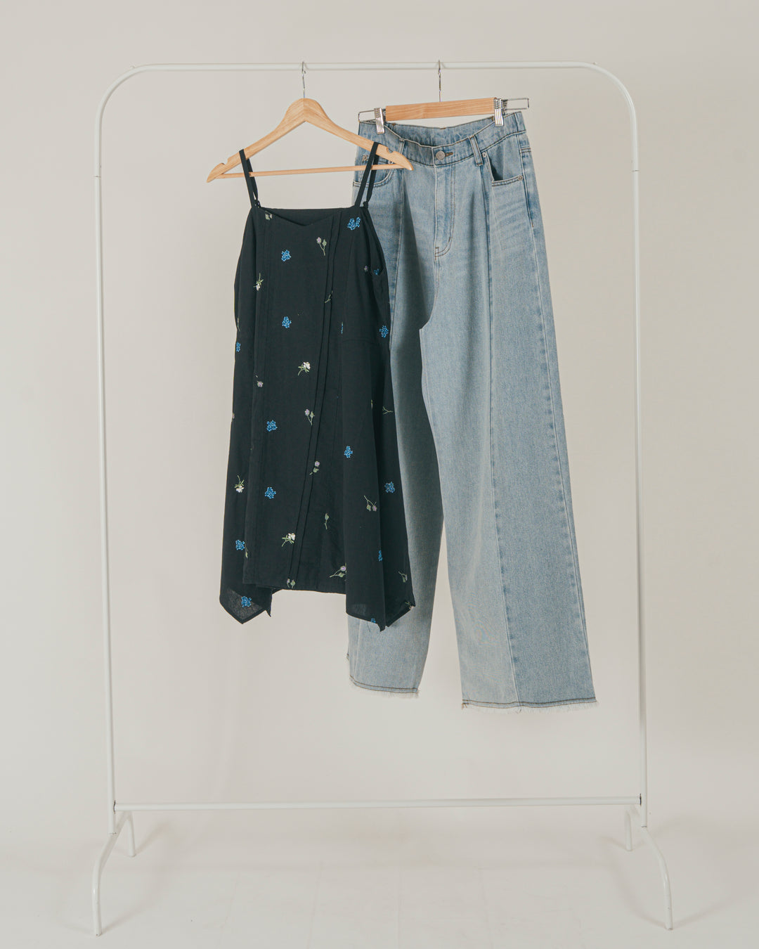 ［SET］Flower刺繍チュニックキャミ + 10oz ニュアンスバイカラー リラックスワイドデニム（2SET）