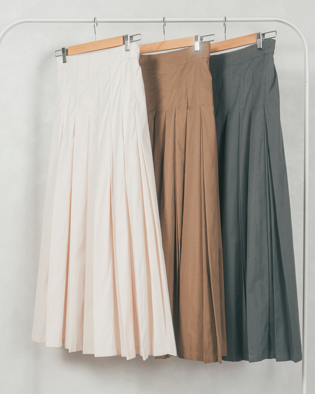 ［SET］ブークレMix ハイネックニット+W-Tuckプリーツロングスカート（2SET）