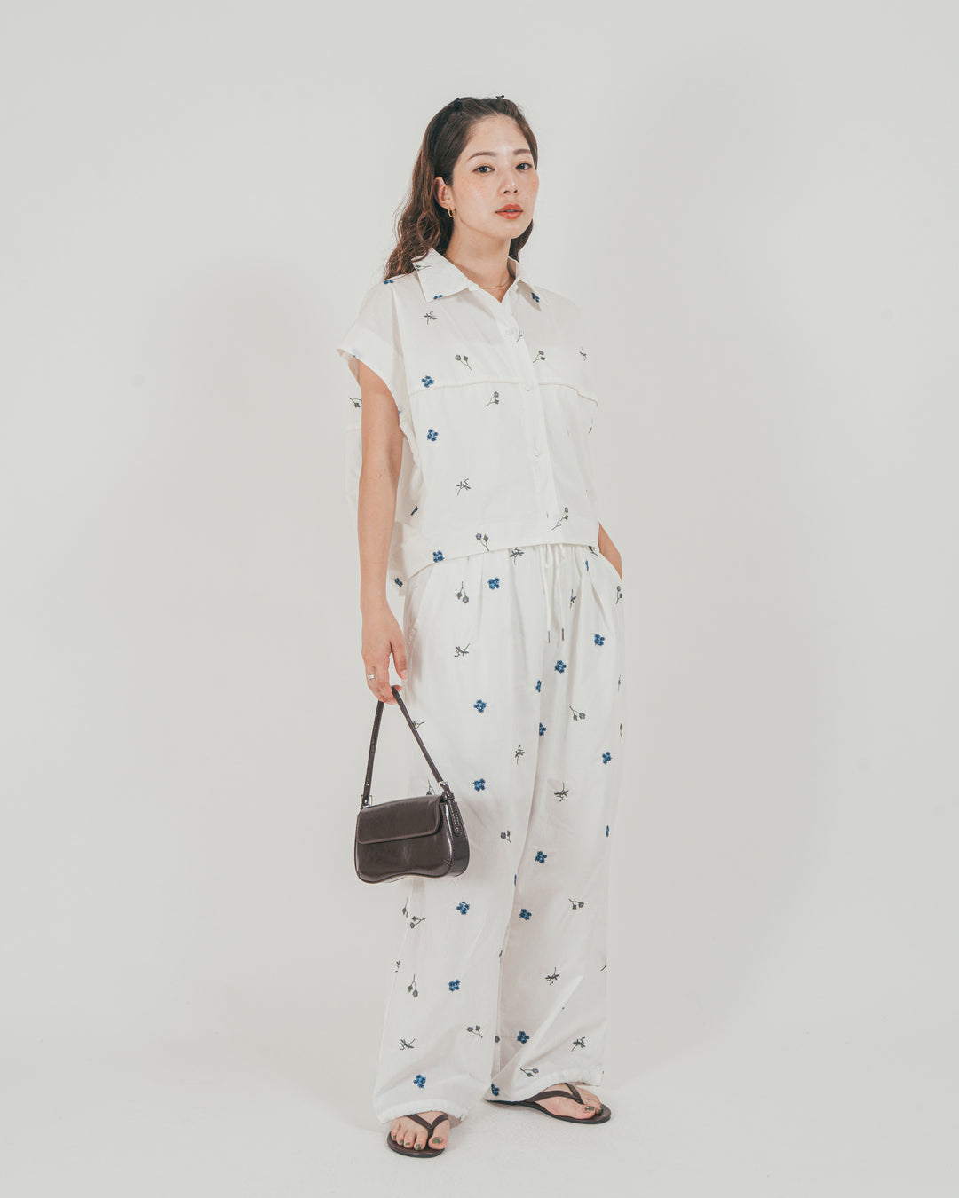 ［SET］Flower刺繍コクーンシャツ + Flower刺繍リラックスパンツ（2SET）