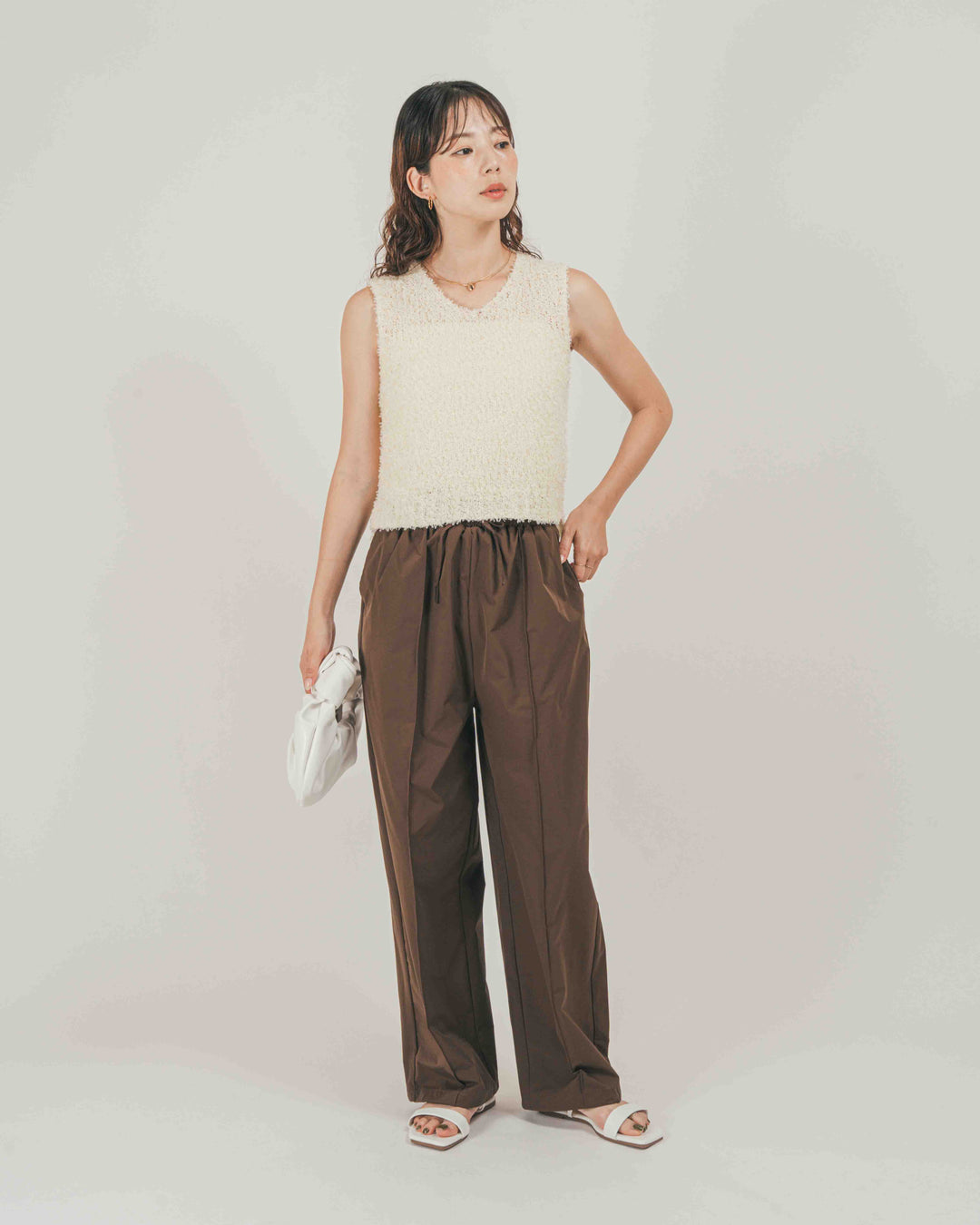 ［SET］チョウチョヤーンカラーニットベスト + 【撥水】Summerピンタックワイドパンツ（2SET）