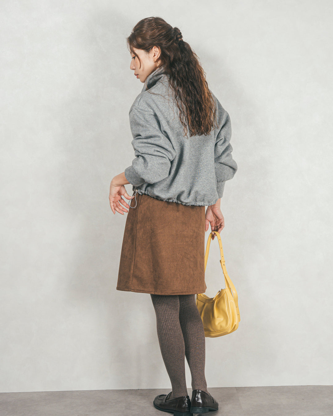 ［SET］裏起毛ハーフZipスウェット+スウェードライクラップスカート（2SET）