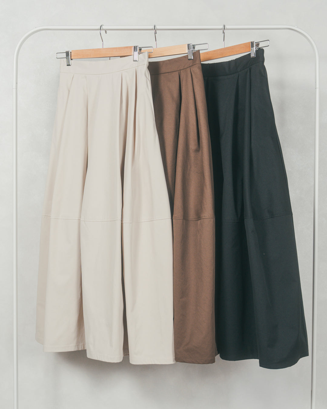 コクーンシルエットロングスカート (BLACK)