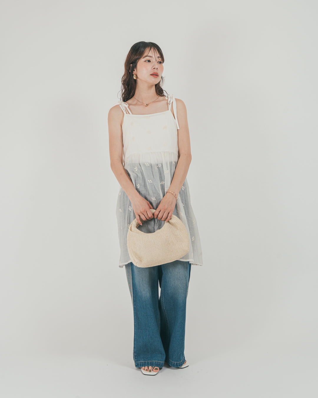 ［SET］ショルダーリボン刺繍Veilキャミ + 10oz サイドタック リラックスデニムパンツ（2SET）