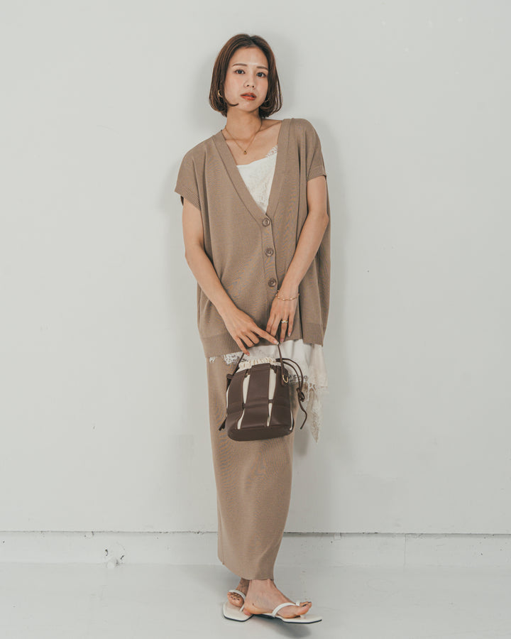 ［SET］VネックRelaxニットベスト + サテンアシメ レースキャミ + Relax Knit ストレートスカート（3SET）