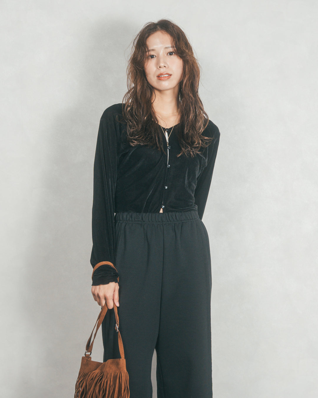 ［SET］ベロア Vネックカーディガン+2-Way ウェーブデザインスウェットパンツ（2SET）