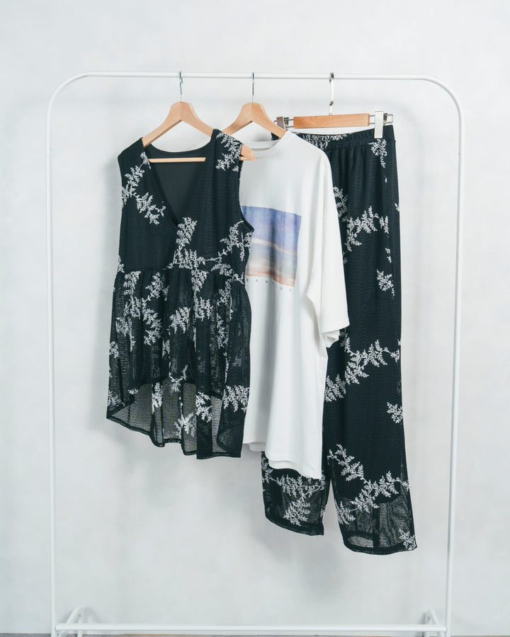 ［SET］フラワーメッシュペプラムトップス+フラワーメッシュパンツ+サンセットグラフィックT（3SET）