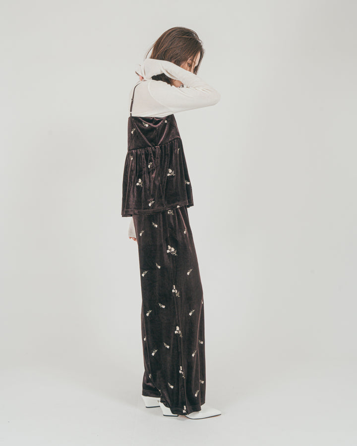 ［SET］Flower刺繍 ベロアペプラムキャミ + Flower刺繍 ベロアパンツ + ボートネックSheerリブニット（3SET）