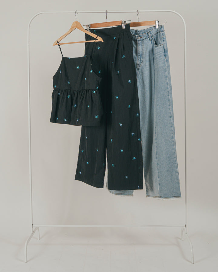 ［SET］Flower刺繍　ボリュームキャミ + Flower刺繍タックパンツ + 10oz ニュアンスバイカラーリラックスワイドデニム（3SET）