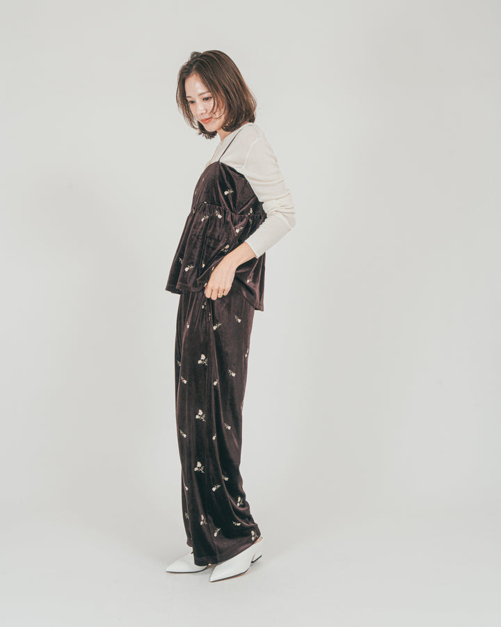［SET］Flower刺繍 ベロアペプラムキャミ + Flower刺繍 ベロアパンツ + ボートネックSheerリブニット（3SET）