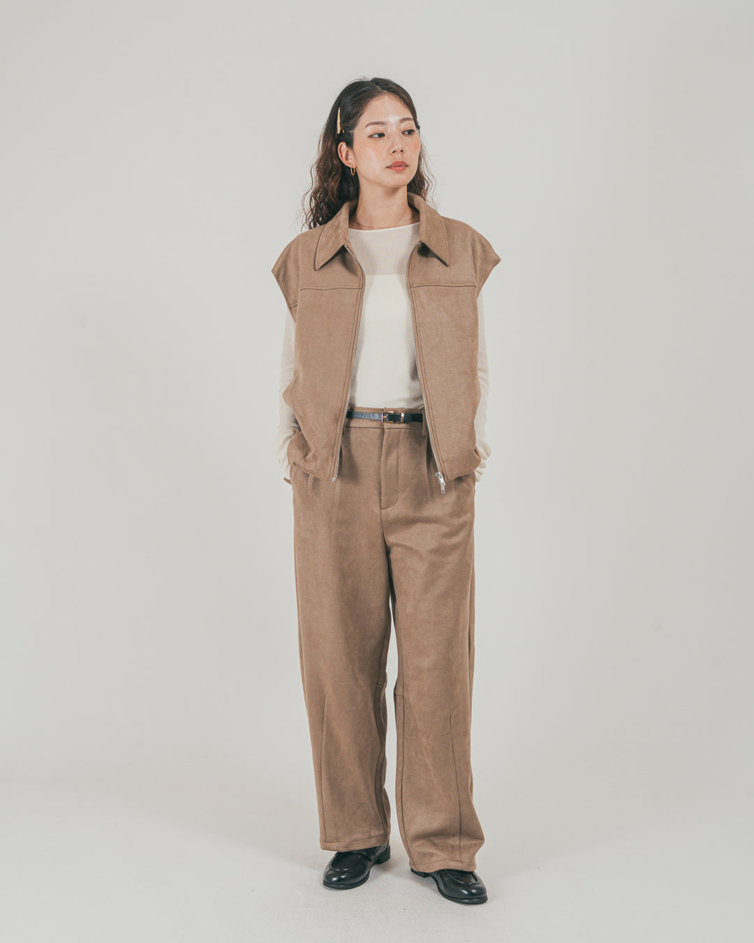 ［SET］スウェードライク Zipベスト + スウェードライク Curveパンツ（2SET）