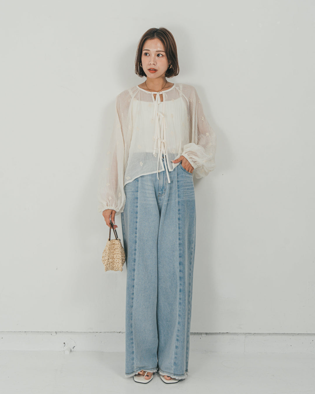 ［SET］フロントリボン刺繍 Veilブラウス + 10oz ニュアンスバイカラー リラックスワイドデニム（2SET）