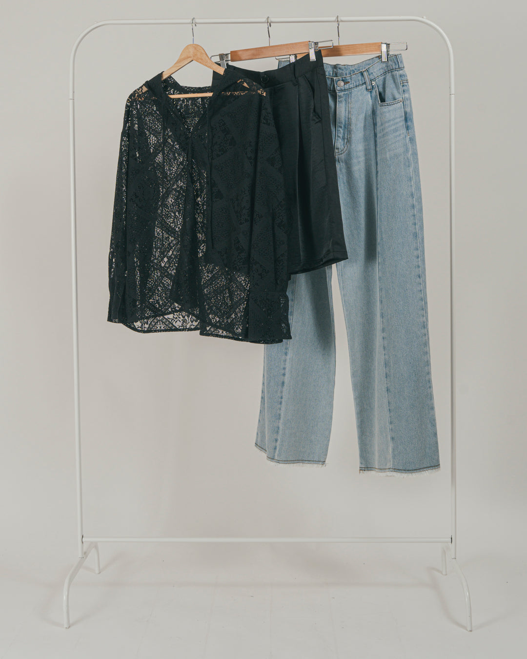 ［SET］Blockレース　フーディーブラウス +Vintageサテン　ハーフパンツ + 10oz ニュアンスバイカラー リラックスワイドデニム（3SET）