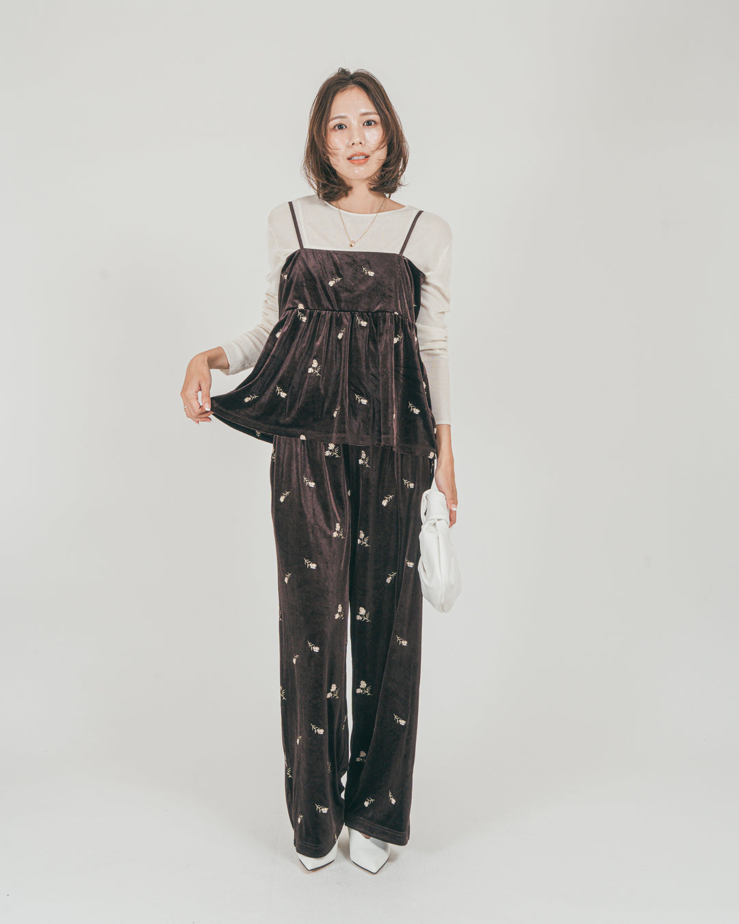 Flower刺繍 ベロアパンツ