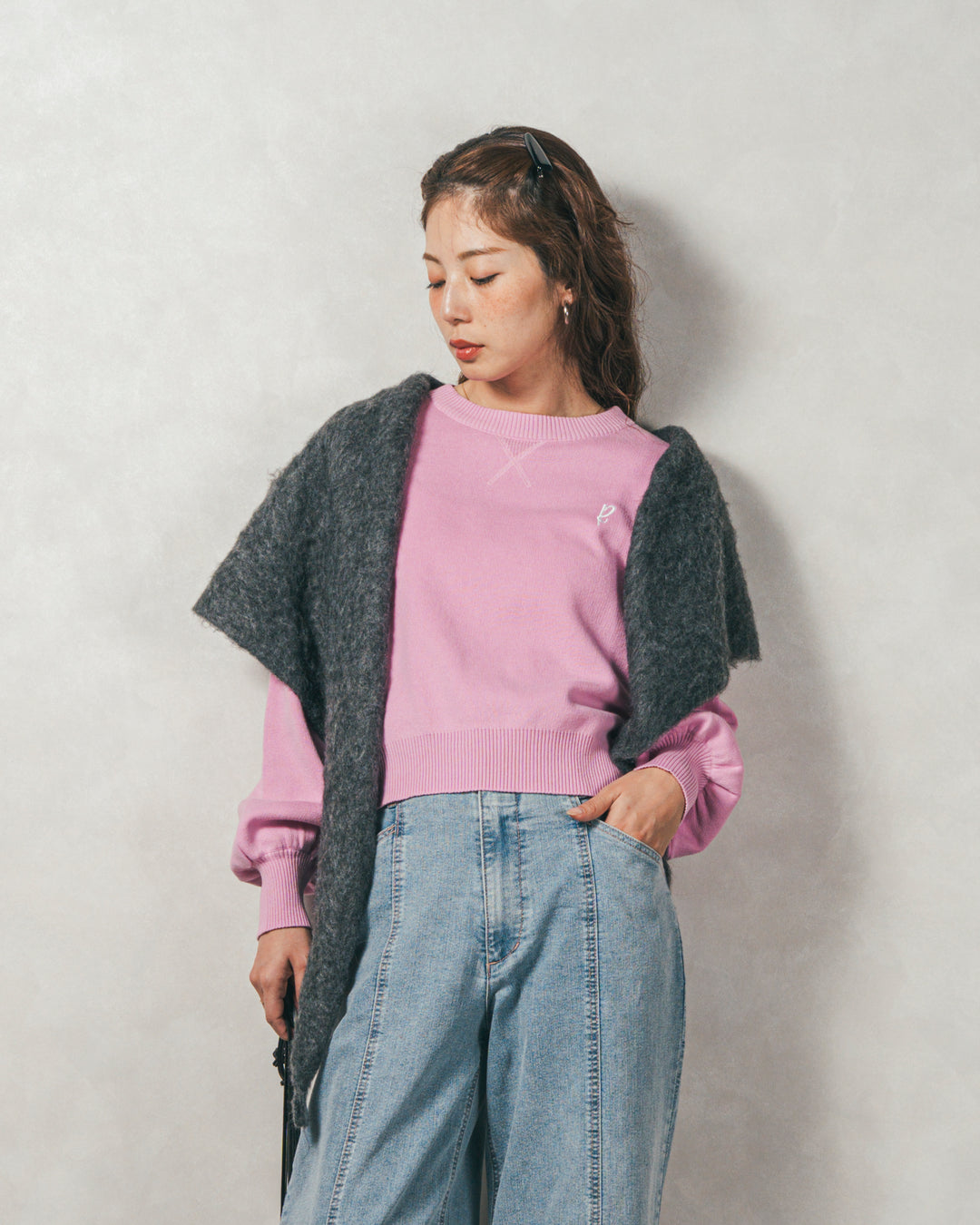スウェットライクロゴ刺繍ニット (PINK)