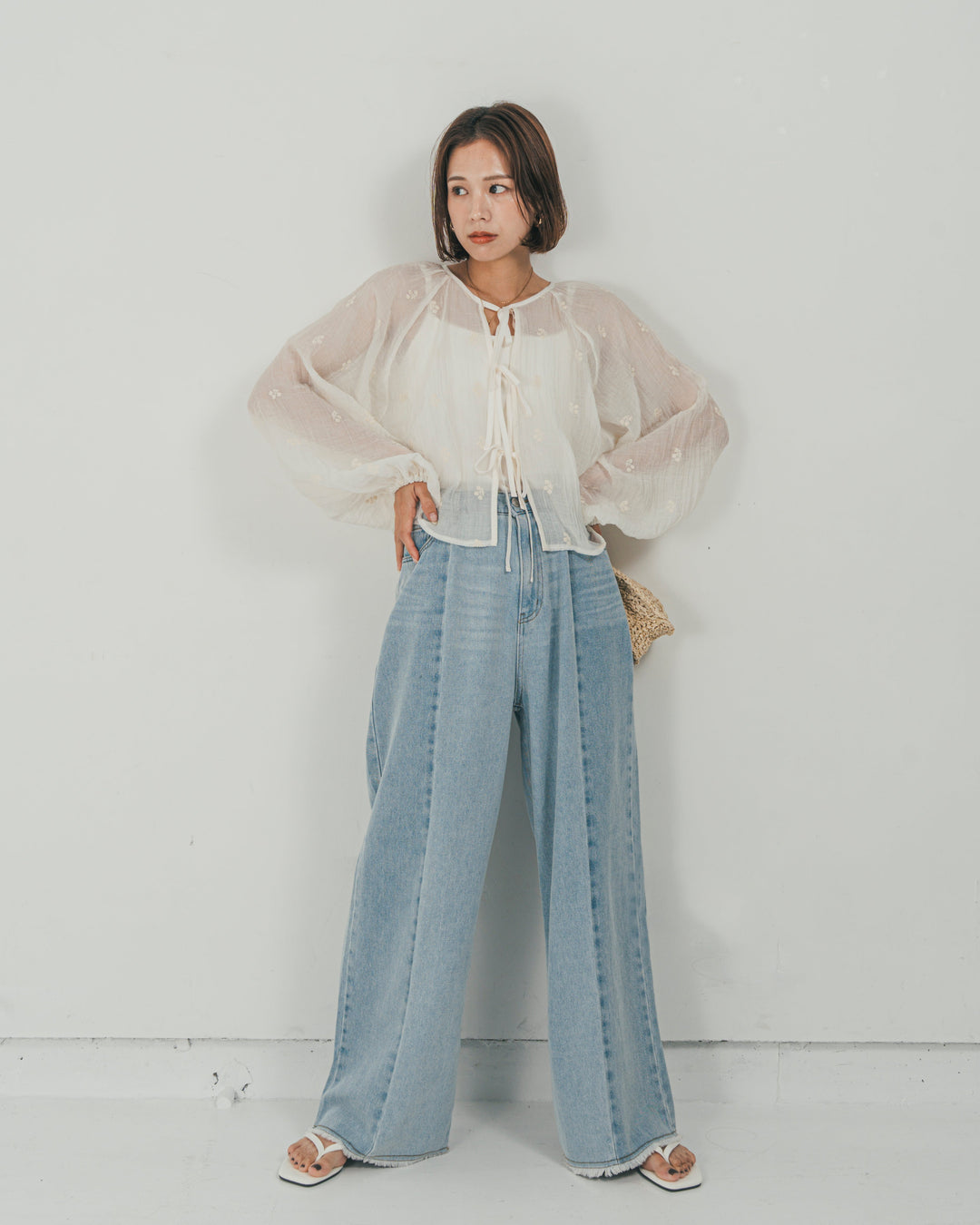 ［SET］フロントリボン刺繍 Veilブラウス + 10oz ニュアンスバイカラー リラックスワイドデニム（2SET）