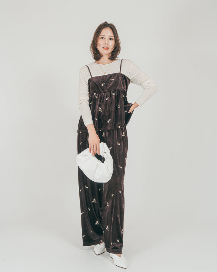 ［SET］Flower刺繍 ベロアペプラムキャミ + Flower刺繍 ベロアパンツ + ボートネックSheerリブニット（3SET）