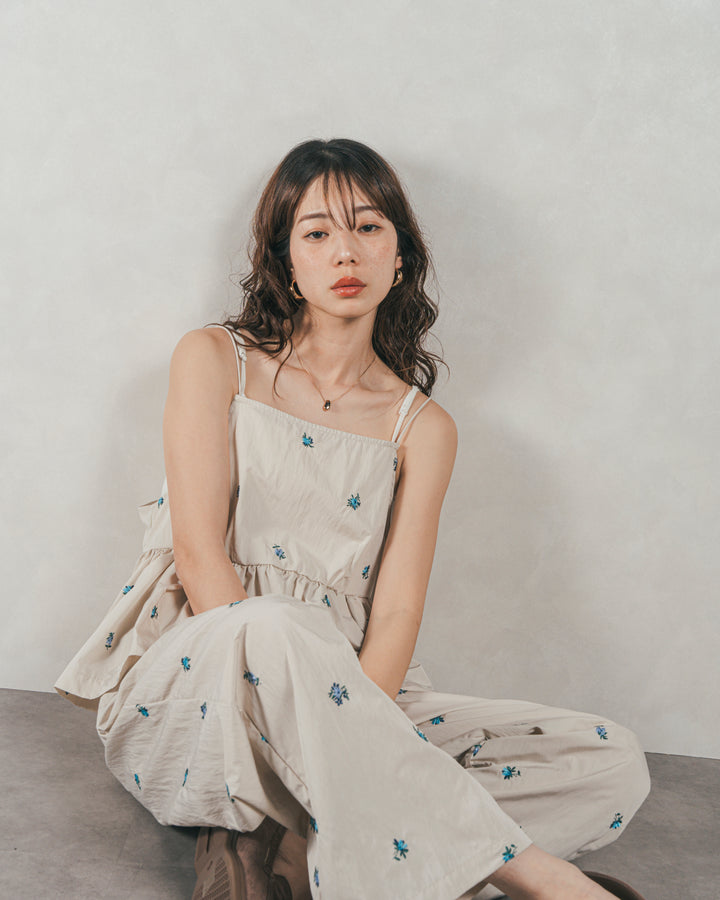 ［SET］Flower刺繍　ボリュームキャミ + Flower刺繍　タックパンツ（2SET）