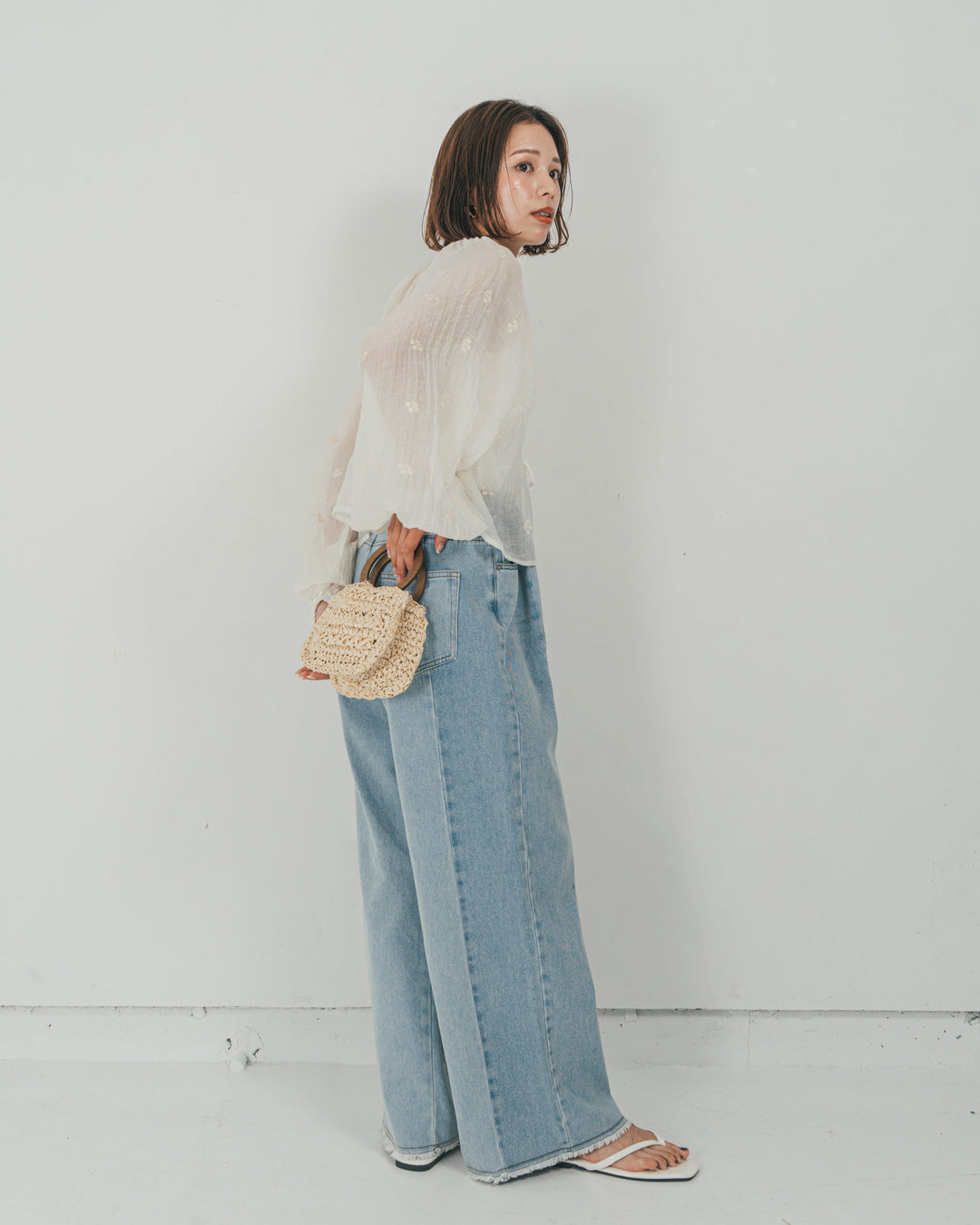 ［SET］フロントリボン刺繍 Veilブラウス + 10oz ニュアンスバイカラー リラックスワイドデニム（2SET）