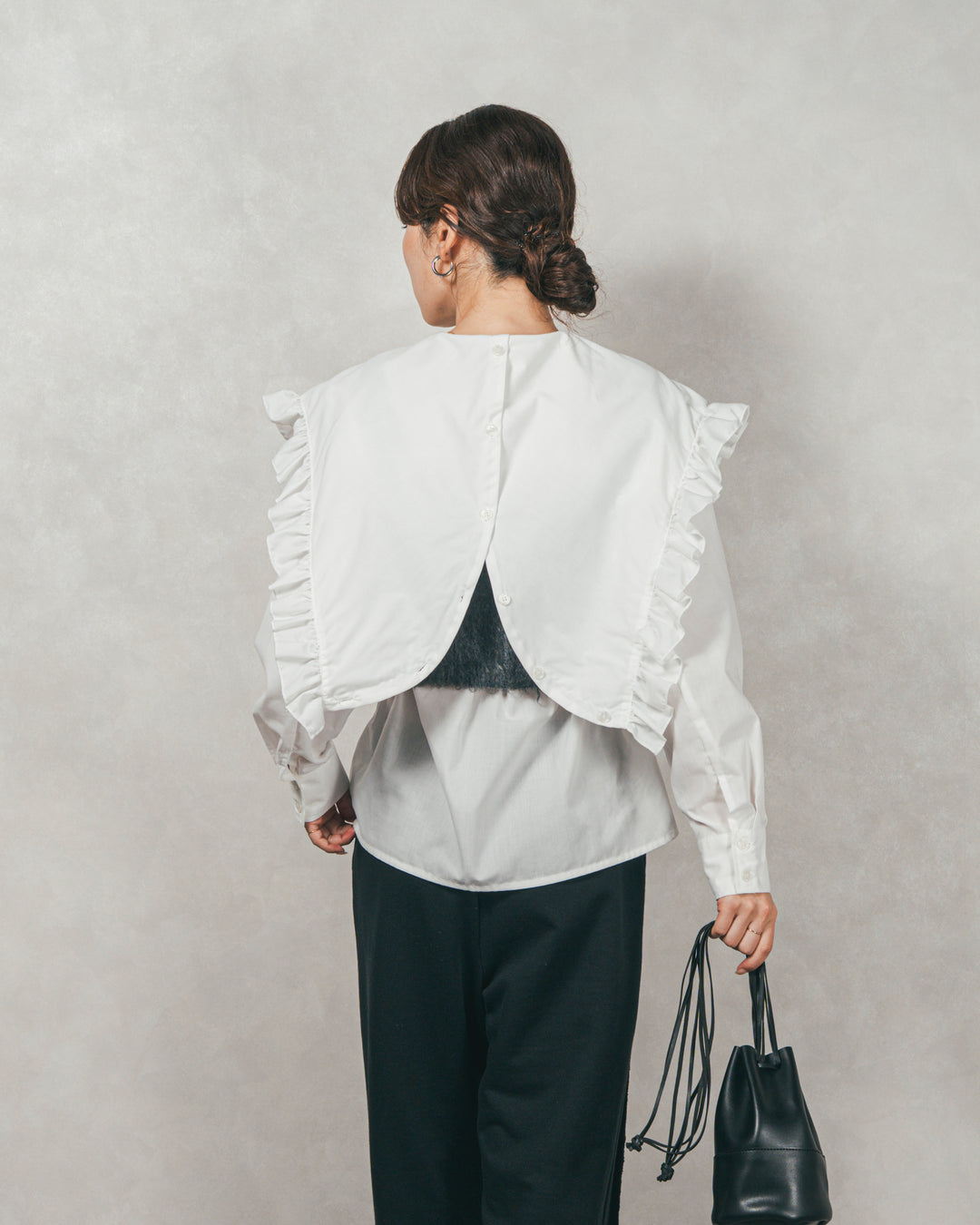 ［SET］2WAYビッグフリルカラーブラウス+モヘアタッチKnitビスチェ+2-Way ウェーブデザインスウェットパンツ（3SET）