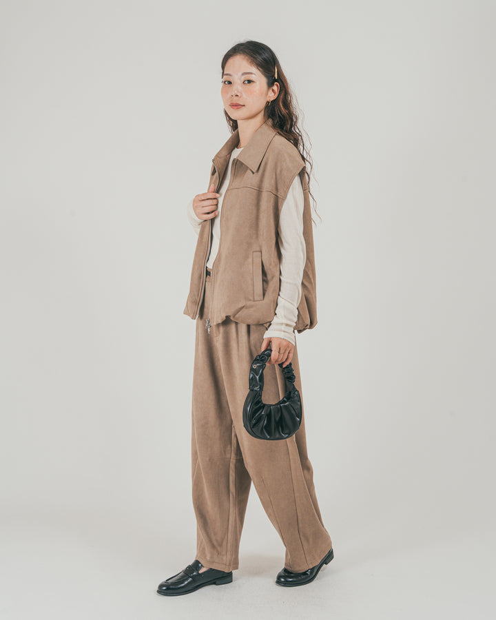 ［SET］スウェードライク Zipベスト + スウェードライク Curveパンツ（2SET）