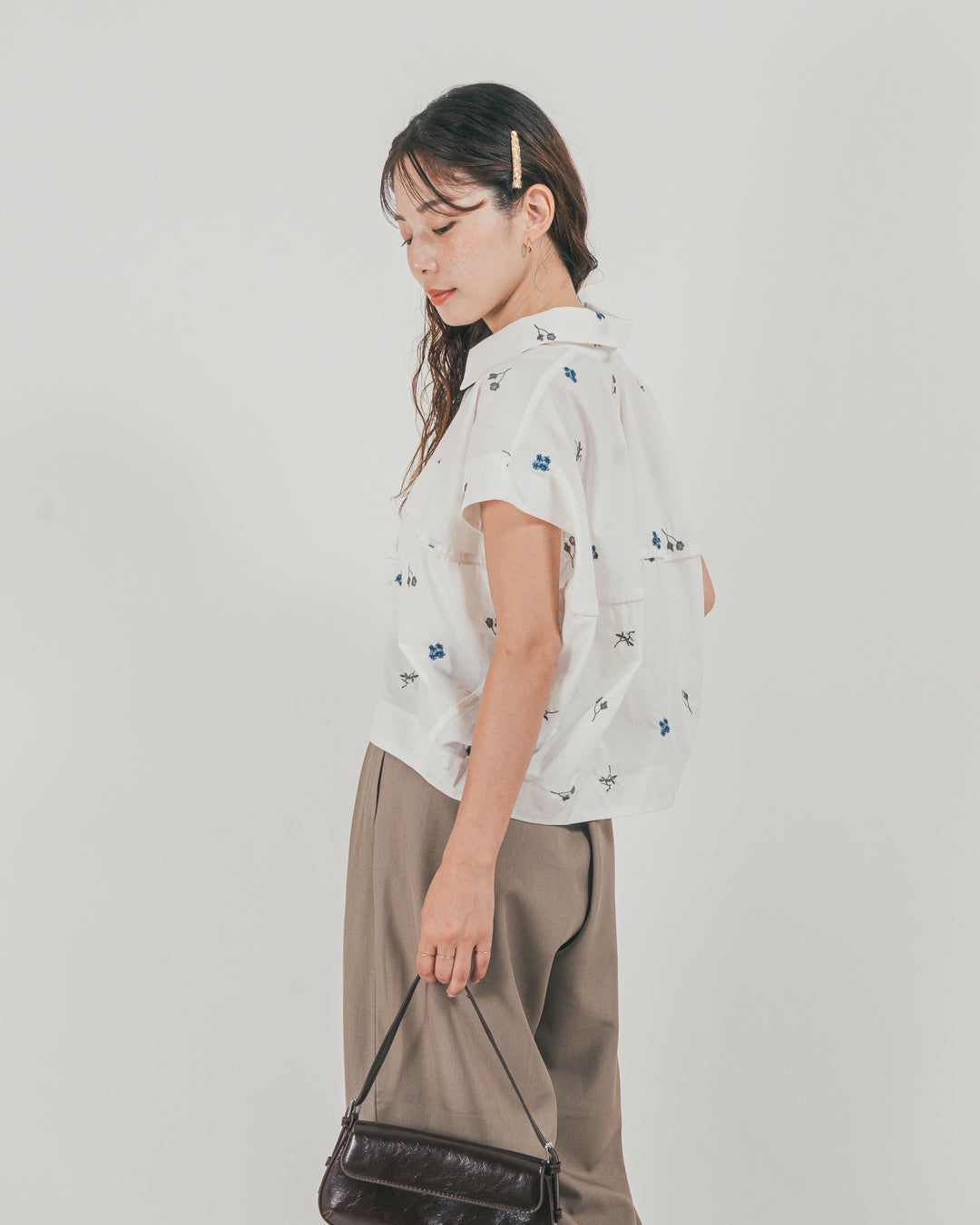 ［SET］Flower刺繍コクーンシャツ + ダブルタック ハイウエストワイドパンツ（2SET）