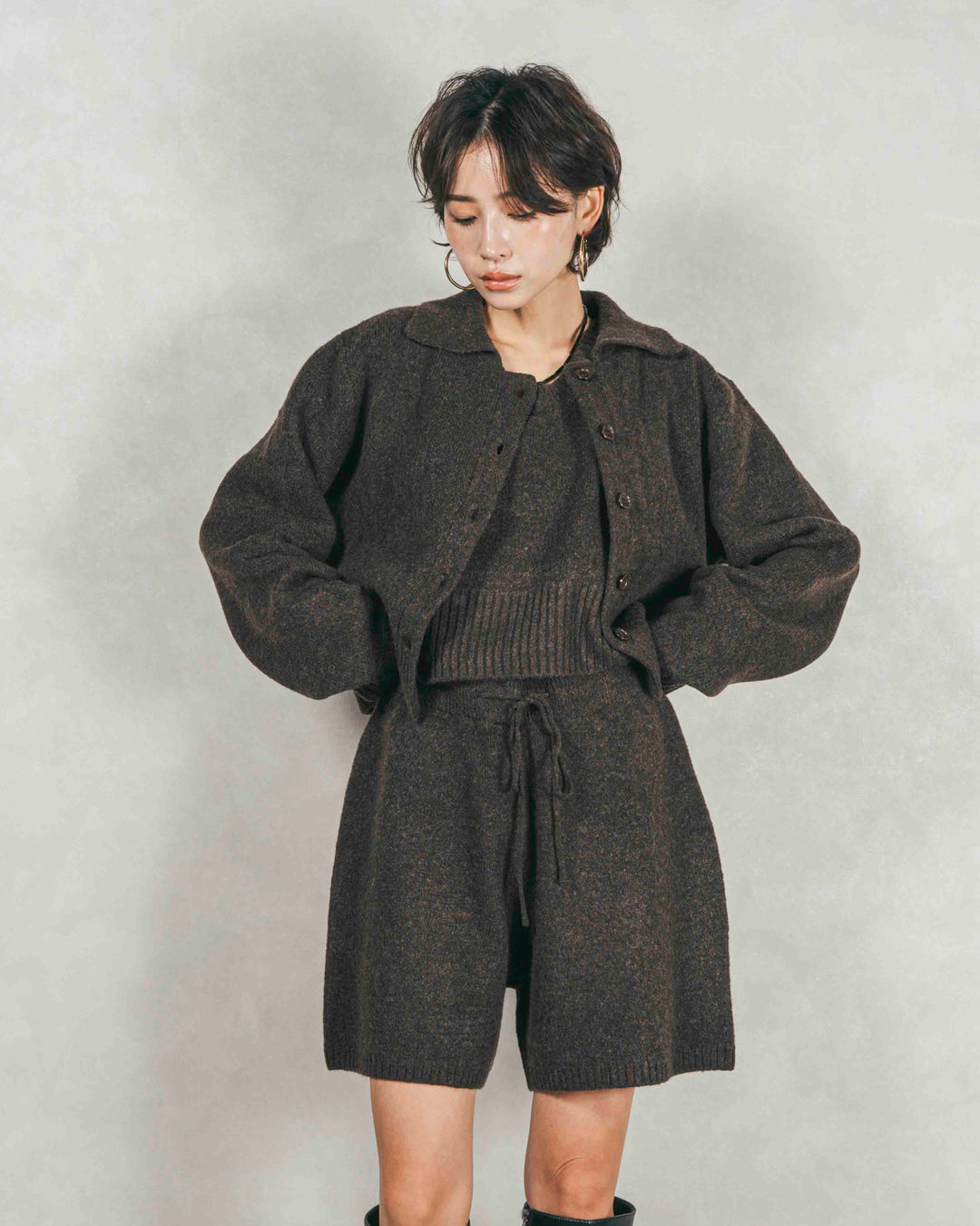 ［SET］Cloudyメランジ襟付きカーディガン+Cloudyメランジクロップドベスト+Cloudyメランジハーフパンツ（3SET）