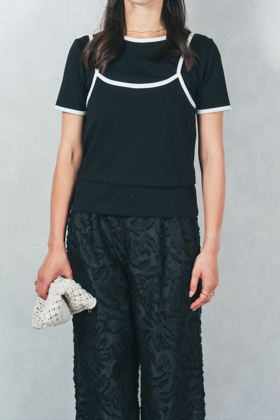 ［SET］キャミ付きリンガーTシャツ+フリンジジャガードリラックスパンツ（2SET）