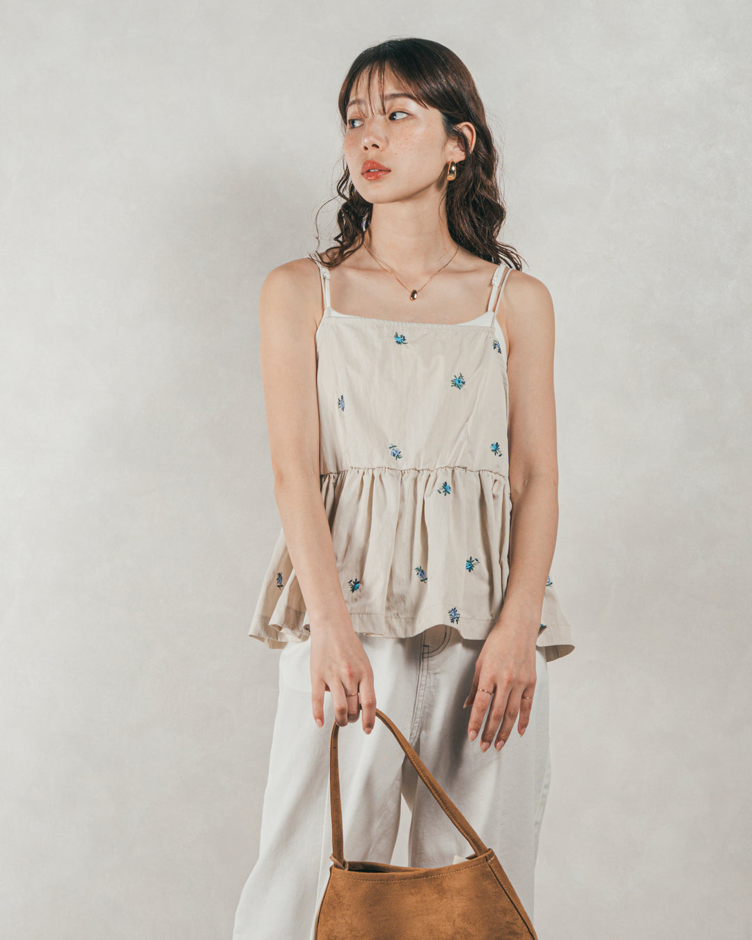 ［SET］Flower刺繍　ボリュームキャミ + 10oz ニュアンスバイカラー リラックスワイドデニム（2SET）