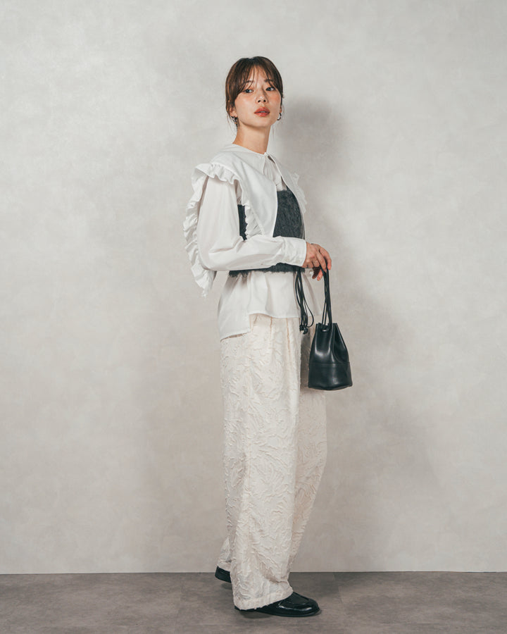 ［SET］2WAYビッグフリルカラーブラウス+モヘアタッチKnitビスチェ+フリンジジャガードリラックスパンツ（3SET）