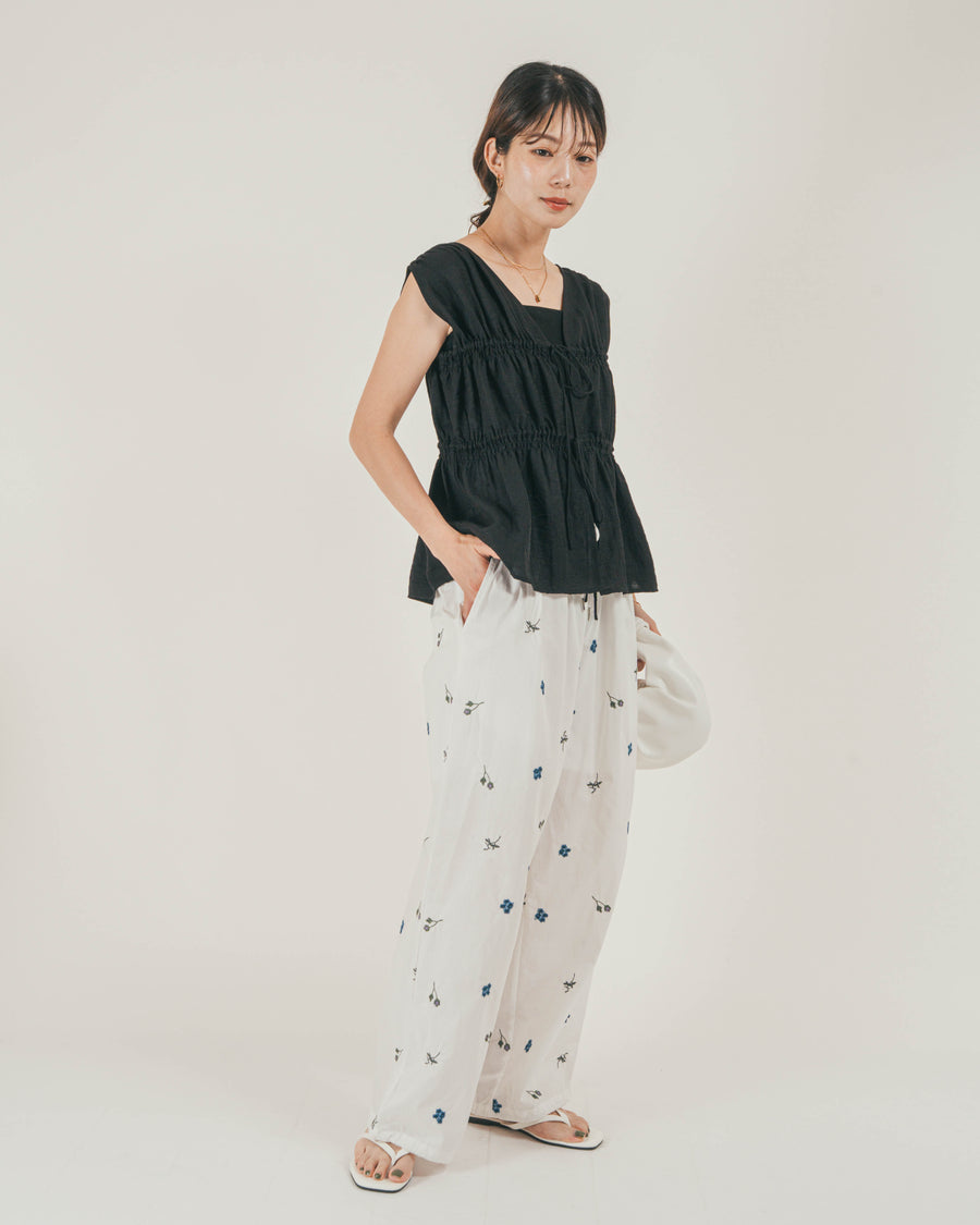 ［SET］リネンタッチShirringリボンブラウス + Flower刺繍リラックスパンツ（2SET）