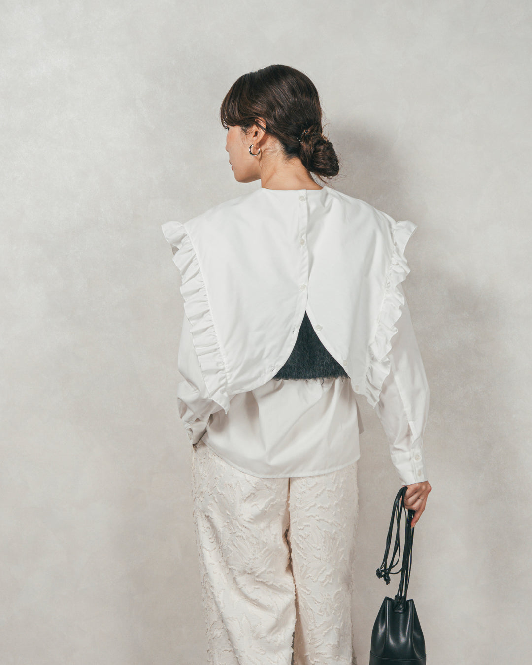 ［SET］2WAYビッグフリルカラーブラウス+モヘアタッチKnitビスチェ+フリンジジャガードリラックスパンツ（3SET）