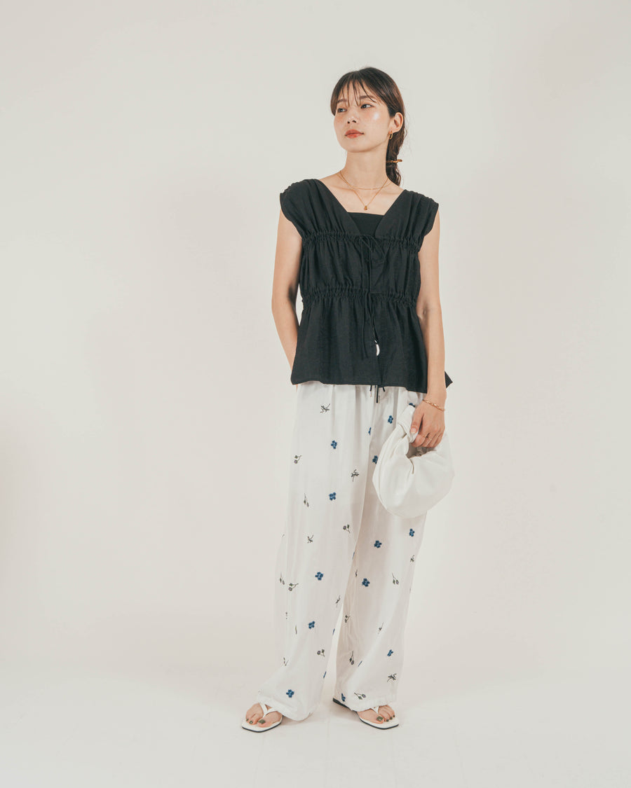 ［SET］リネンタッチShirringリボンブラウス + Flower刺繍リラックスパンツ（2SET）
