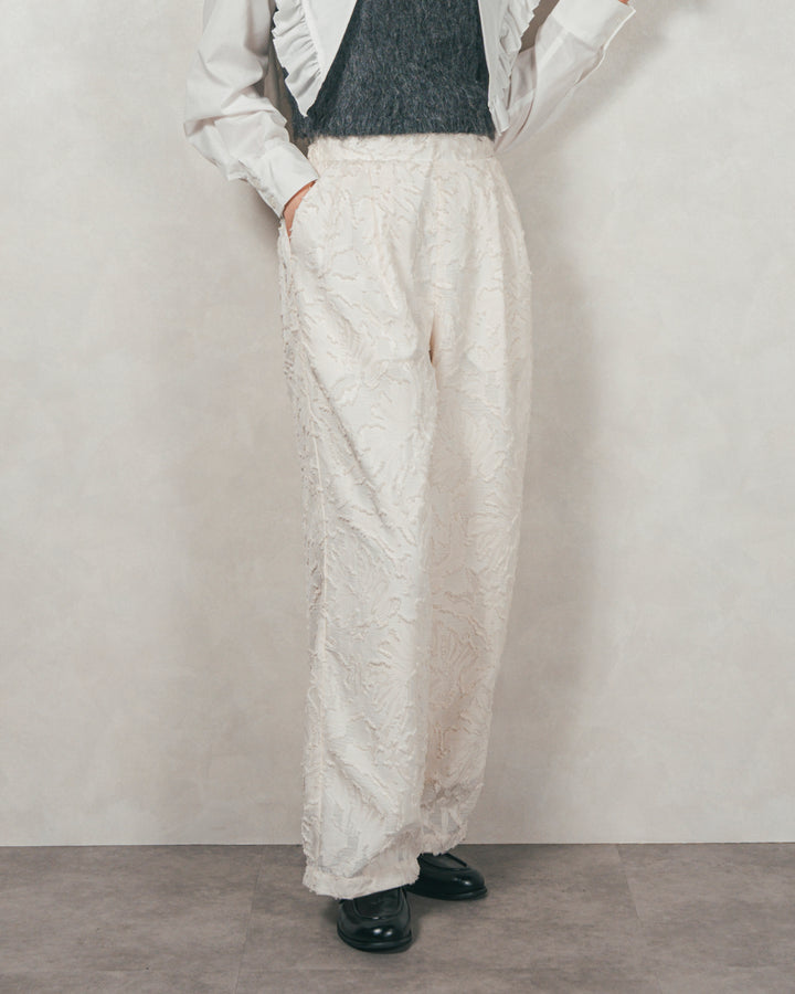 ［SET］2WAYビッグフリルカラーブラウス+モヘアタッチKnitビスチェ+フリンジジャガードリラックスパンツ（3SET）