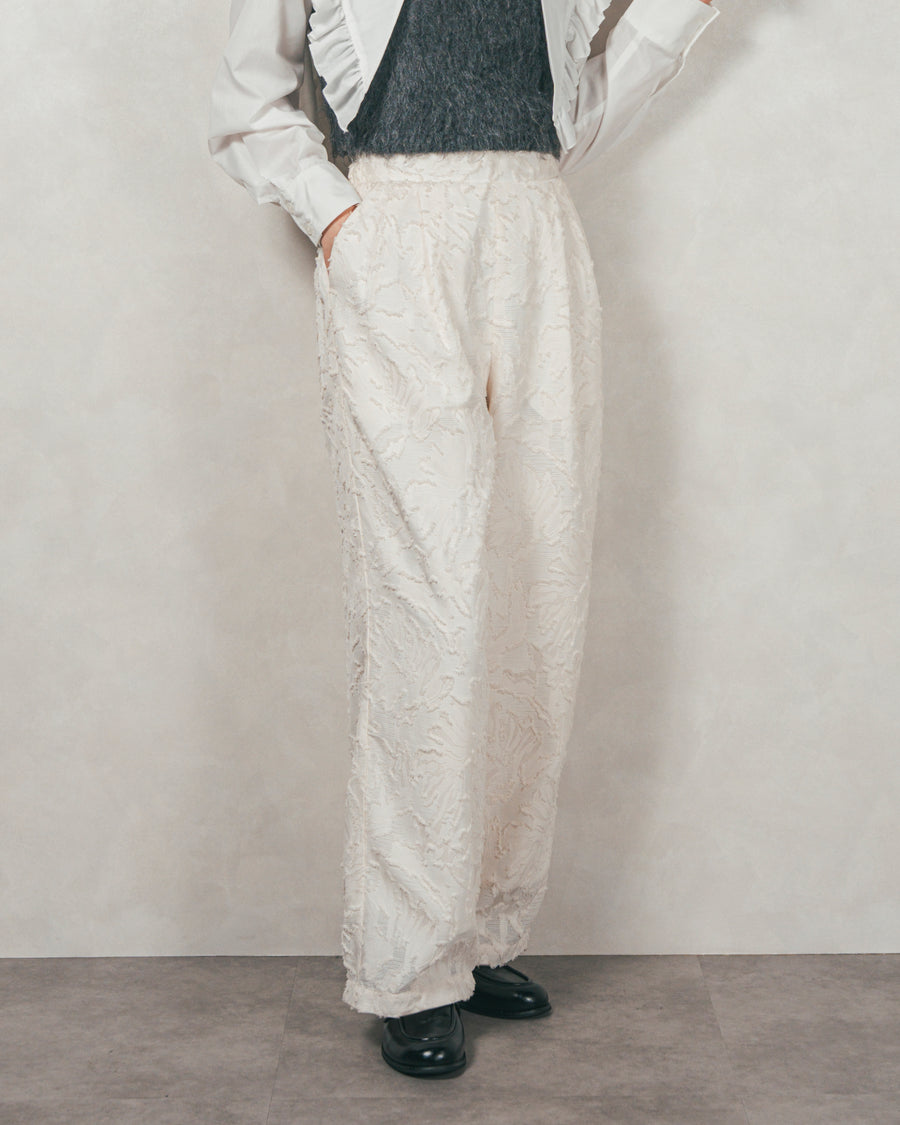 ［SET］2WAYビッグフリルカラーブラウス+モヘアタッチKnitビスチェ+フリンジジャガードリラックスパンツ（3SET）