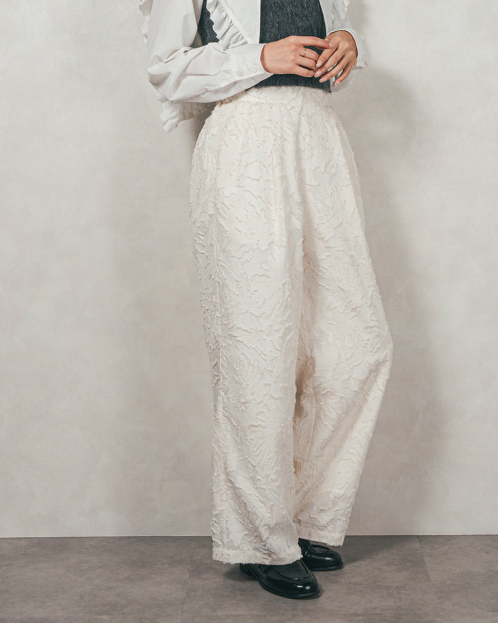 ［SET］2WAYビッグフリルカラーブラウス+モヘアタッチKnitビスチェ+フリンジジャガードリラックスパンツ（3SET）