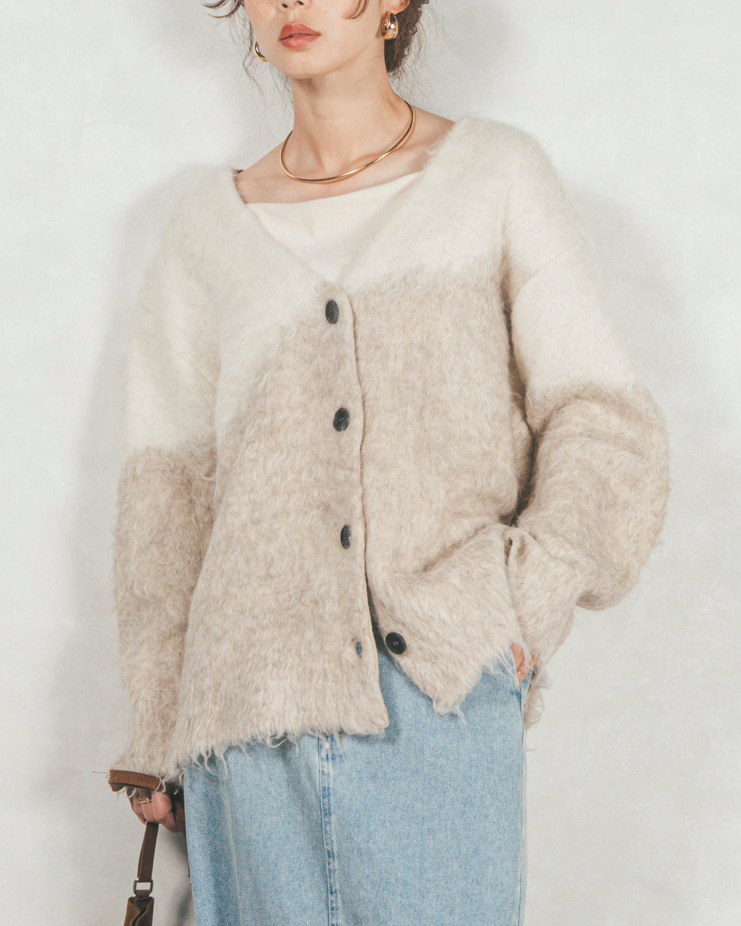 Airyフェザー ニットカーディガン (BEIGE×WHITE)