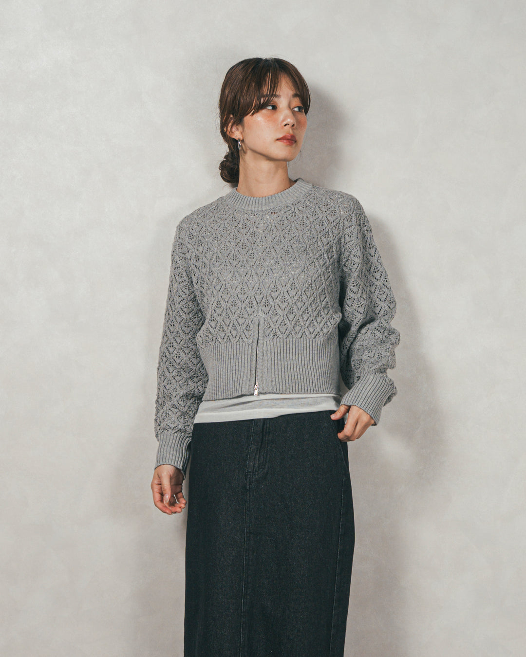 ［SET］透かし編みフロントスリットニット+フロントスリット Iラインデニムスカート（2SET）