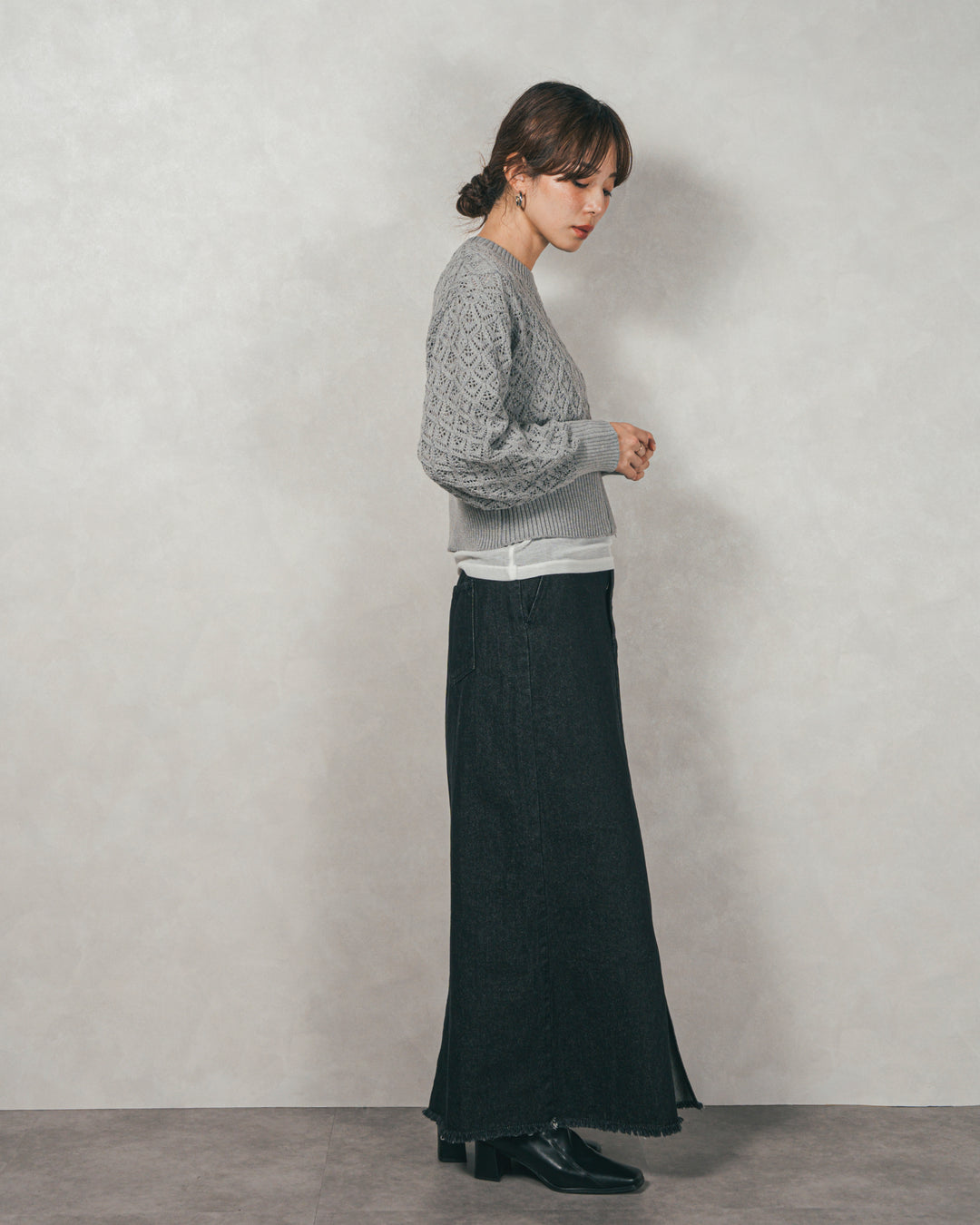 ［SET］透かし編みフロントスリットニット+フロントスリット Iラインデニムスカート（2SET）