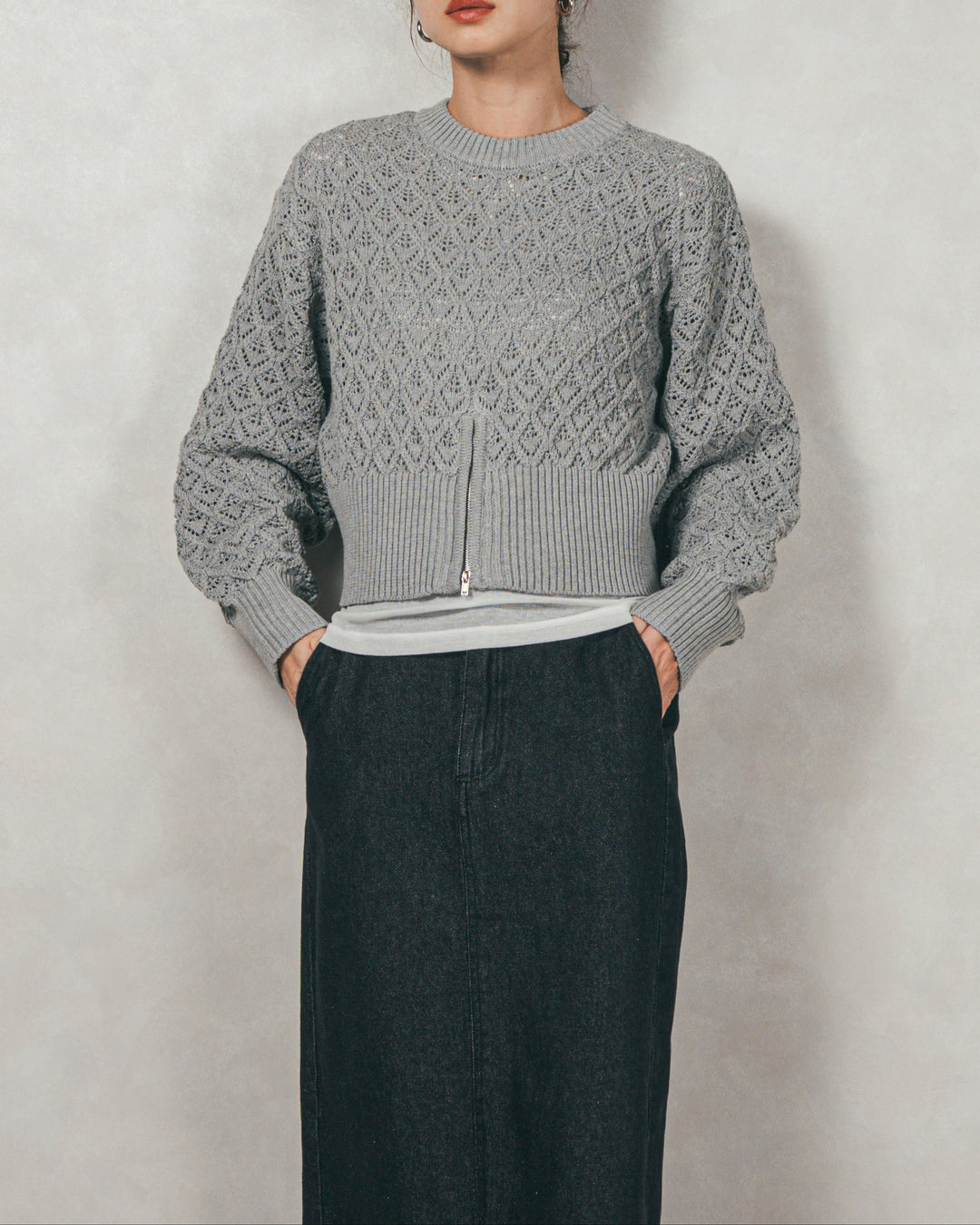 ［SET］透かし編みフロントスリットニット+フロントスリット Iラインデニムスカート（2SET）