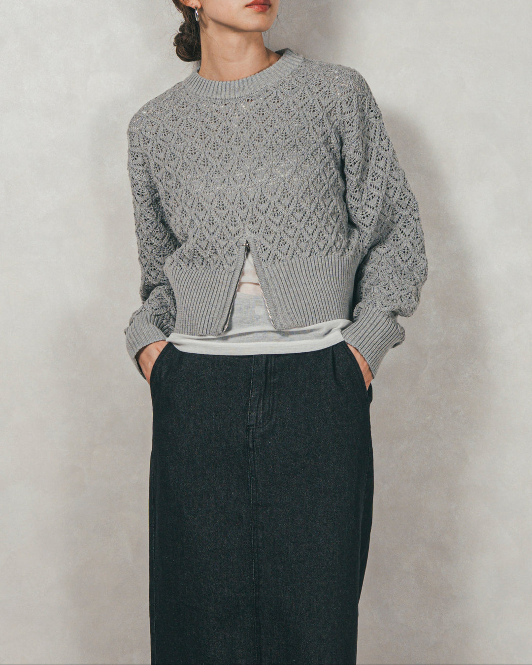 ［SET］透かし編みフロントスリットニット+フロントスリット Iラインデニムスカート（2SET）