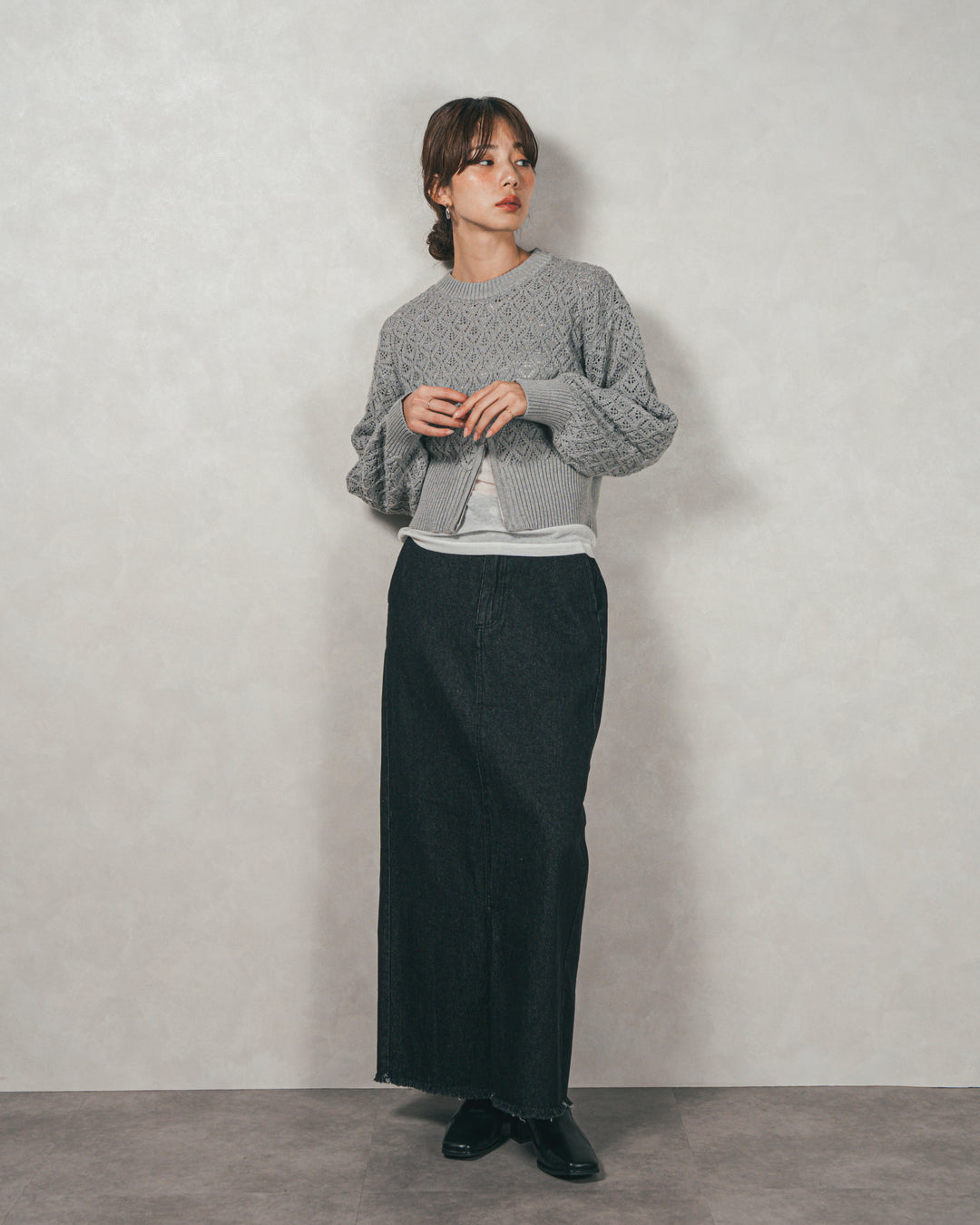 ［SET］透かし編みフロントスリットニット+フロントスリット Iラインデニムスカート（2SET）